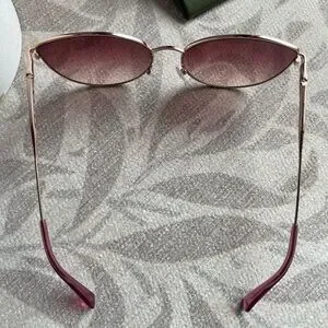 NWT LONGCHAMP Pink Aviator Sunglasses With Everything In Pictures Included NWT LONGCHAMP Pink Aviator Sunglasses With Everything In  main image 4